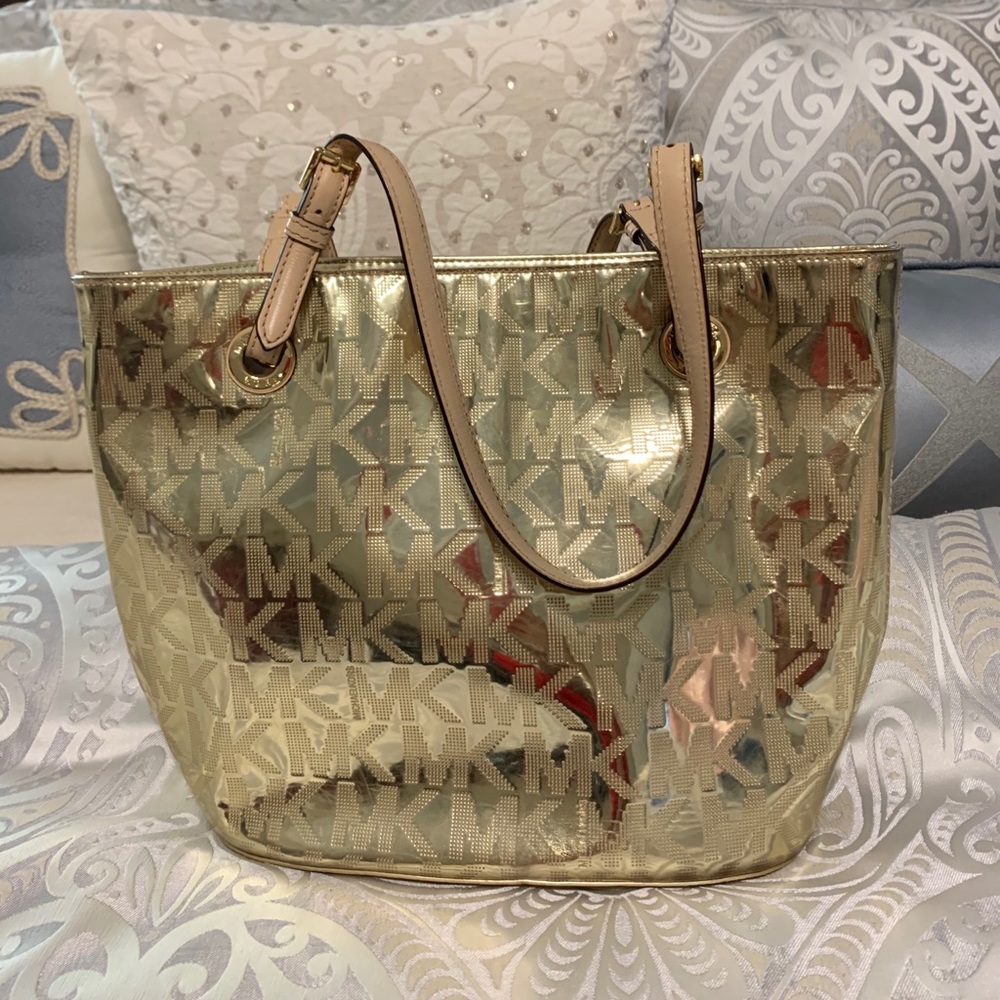 Michael Kors purse